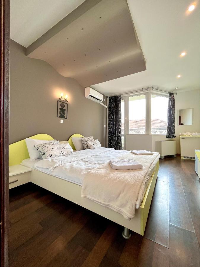 Sea And Mountain Prolesha Exterior foto
